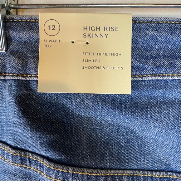 Universal Thread High Rise Distressed Skinny Jeans - Picture 5 of 10